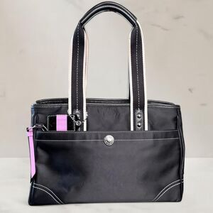 Vintage Y2K Coach Hamptons Handbag M0694-F11993 Black Nylon with Lavender Trim